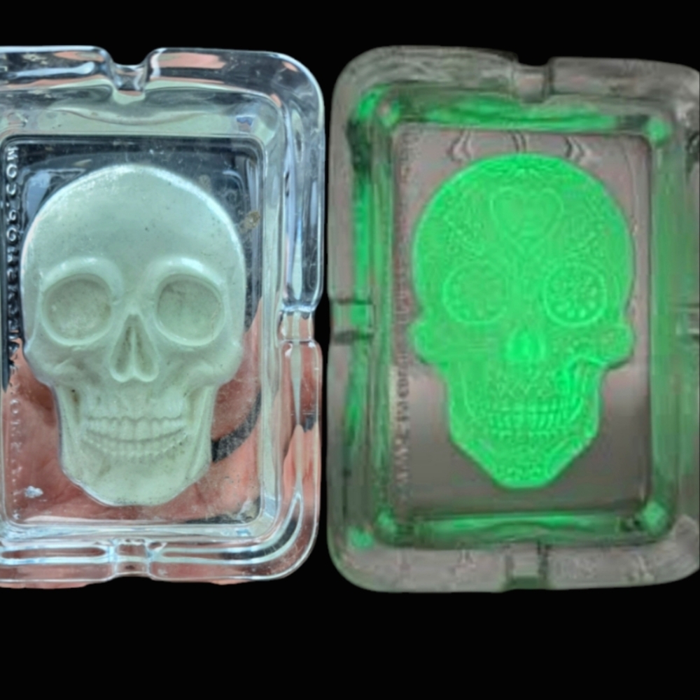Skull Glow in the dark ashtray
